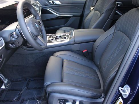 Used 2026 BMW X7 xDrive40i AWD/4WD image 5