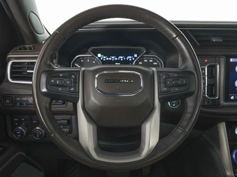 Used 2021 GMC Yukon XL Denali w/ Denali Ultimate Package image 20