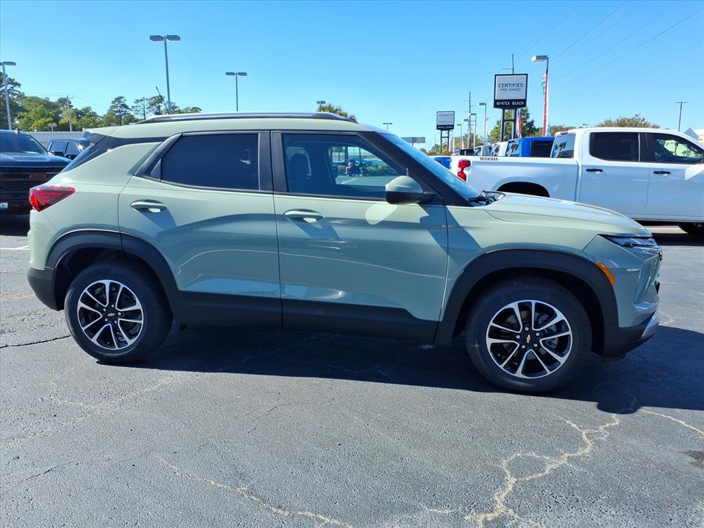 New 2026 Chevrolet TrailBlazer LT w/ LT Cold Weather Package FWD image 2