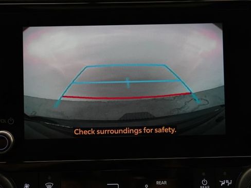 Used 2024 Toyota Highlander XLE AWD/4WD image 28