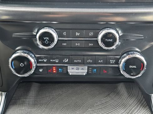 Used 2022 Ford F150 Platinum w/ Equipment Group 701A High image 14