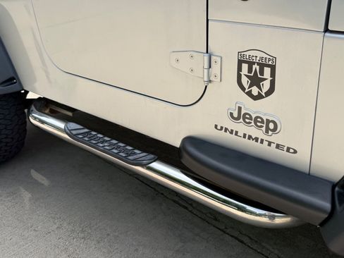 Used 2005 Jeep Wrangler Unlimited AWD/4WD image 16