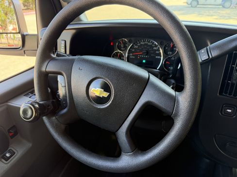 Used 2019 Chevrolet Express 3500 LT w/ LT Preferred Equipment Group RWD image 17