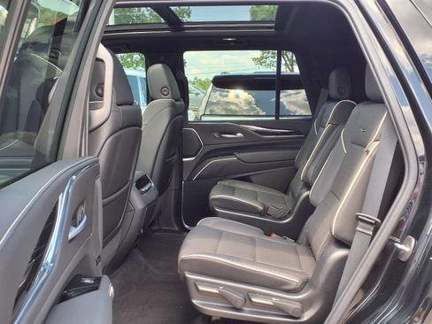 Used 2023 Cadillac Escalade Sport w/ LPO, ONYX Package AWD/4WD image 11