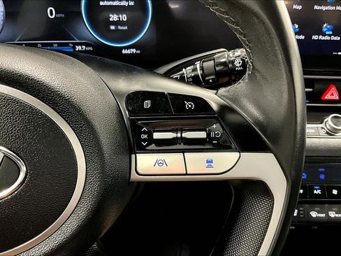 Certified 2022 Hyundai Elantra Limited image 25