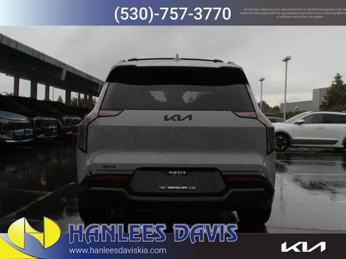 New 2026 Kia EV9 Land w/ Nightfall Edition Package image 8