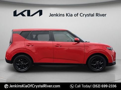 Used 2024 Kia Soul LX w/ Option Group 015 FWD image 4
