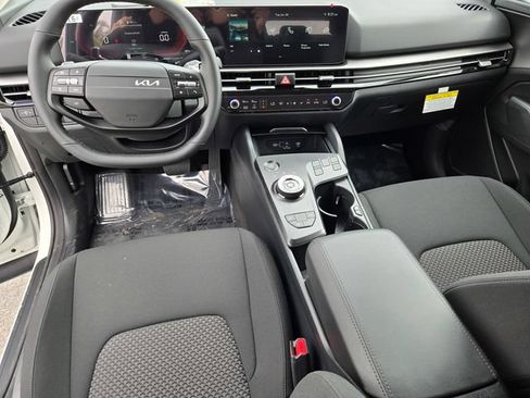 New 2026 Kia Sportage LX FWD image 19