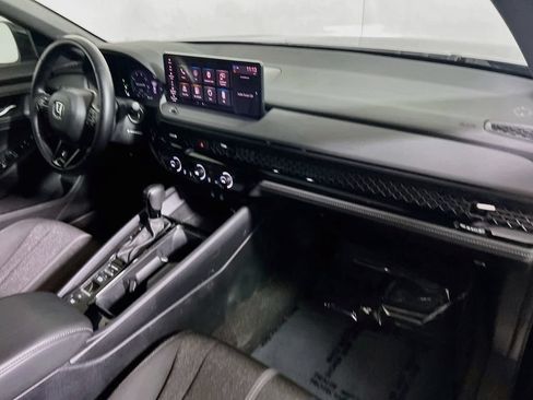 Used 2023 Honda Accord Sport image 25
