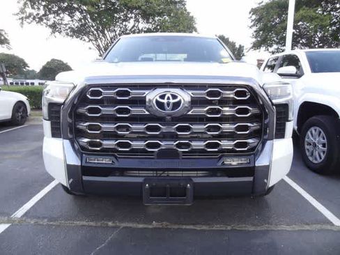 Used 2024 Toyota Tundra Platinum AWD/4WD image 2