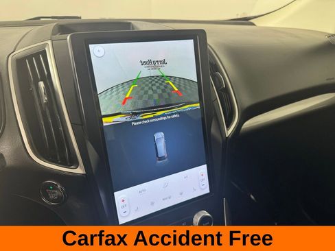 Used 2023 Ford Edge SEL image 3