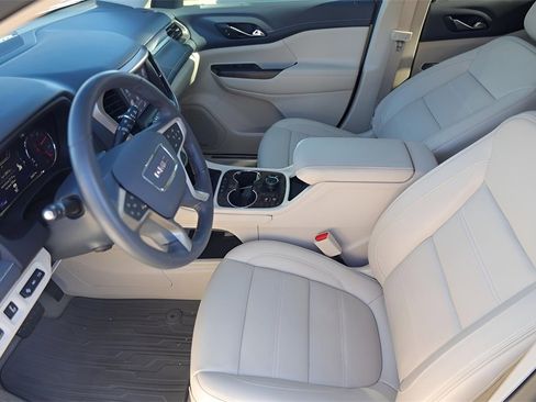 Used 2020 GMC Acadia Denali w/ Technology Package image 12