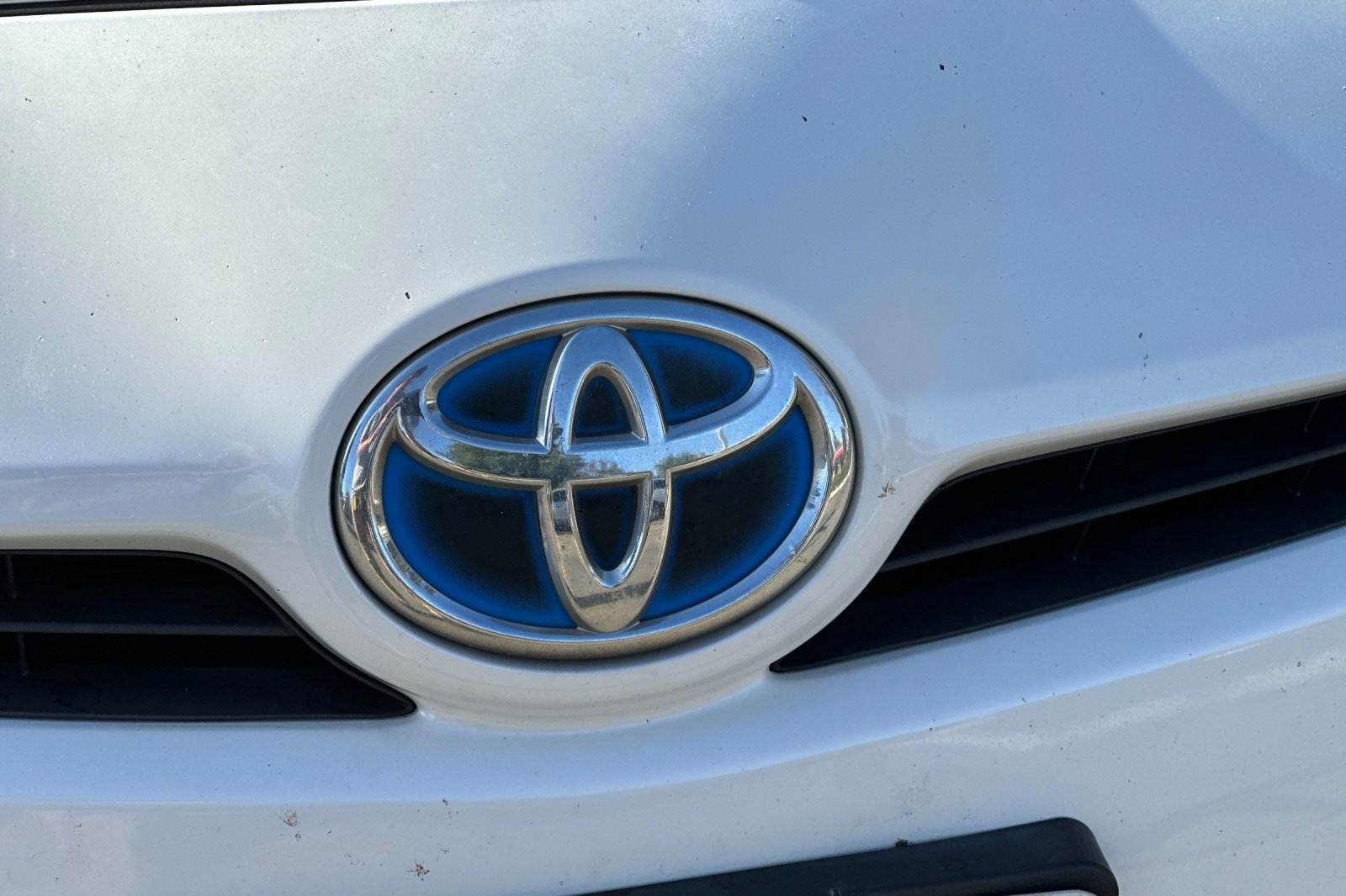 Used 2011 Toyota Prius Three w/ Navigation Pkg FWD image 46