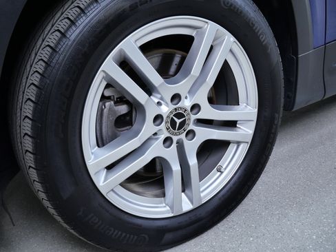 Certified 2021 Mercedes-Benz GLB 250 4MATIC w/ Premium Package image 13