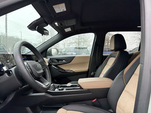 Certified 2026 Chevrolet Equinox ACTIV w/ Convenience Package III image 12