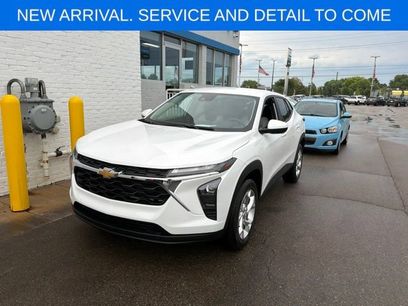 Used 2024 Chevrolet Trax LS w/ LS Convenience Package