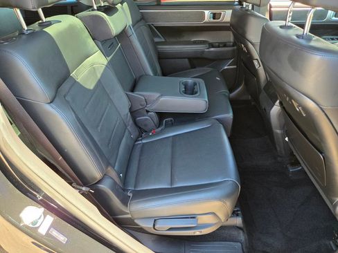 Used 2025 Hyundai Santa Fe Limited FWD image 13