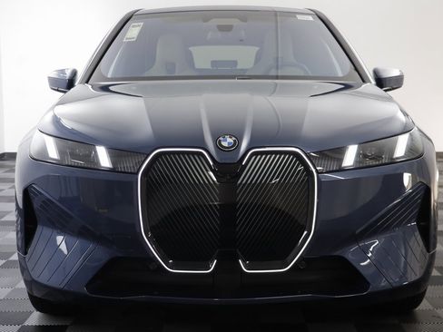New 2026 BMW iX xDrive45 image 23