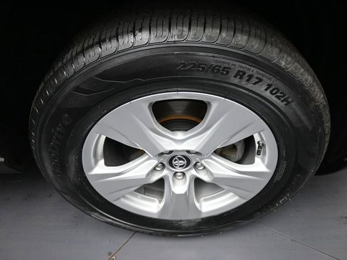 Certified 2021 Toyota RAV4 XLE image 12