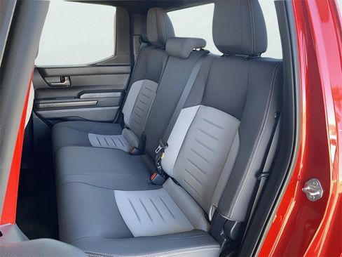 Used 2024 Toyota Tacoma TRD Sport image 14