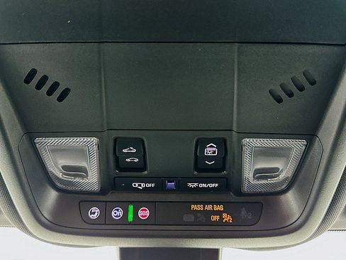 Used 2022 Chevrolet Equinox RS FWD image 21