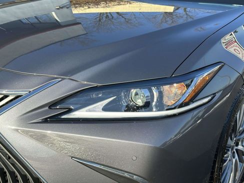 Used 2021 Lexus ES 350 w/ Premium Package image 10