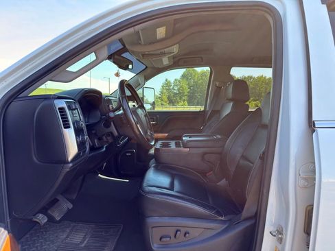 Used 2019 Chevrolet Silverado 2500 LTZ w/ Duramax Plus Package AWD/4WD image 2