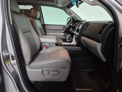 Certified 2016 Toyota Sequoia Limited AWD/4WD image 36