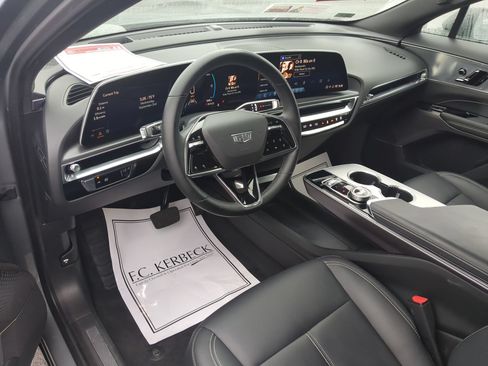 Certified 2024 Cadillac Lyriq Tech w/ LPO, Floor Liner Package AWD/4WD image 9