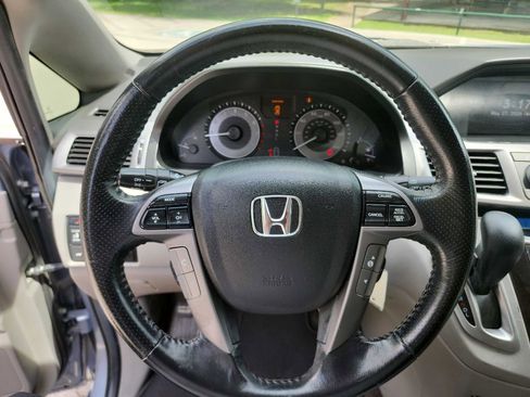Used 2013 Honda Odyssey Touring image 18