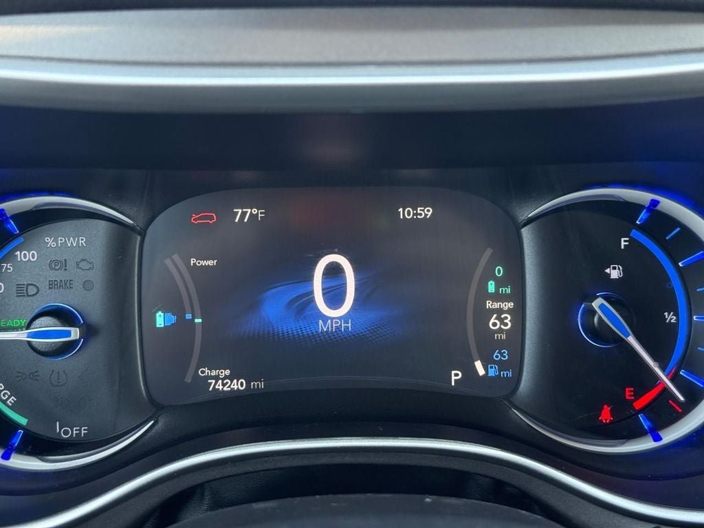 Used 2023 Chrysler Pacifica Touring-L FWD image 22