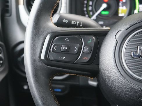 Used 2024 Jeep Wrangler Unlimited AWD/4WD image 14