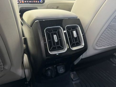 Used 2025 Kia Sorento SX Prestige image 41