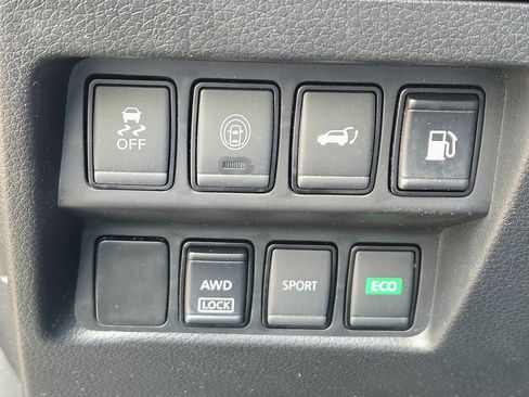 Used 2019 Nissan Rogue SV image 22