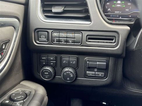 Used 2024 Chevrolet Tahoe Z71 w/ Z71 Off-Road Package image 18