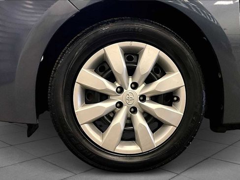 Used 2015 Toyota Corolla LE image 10