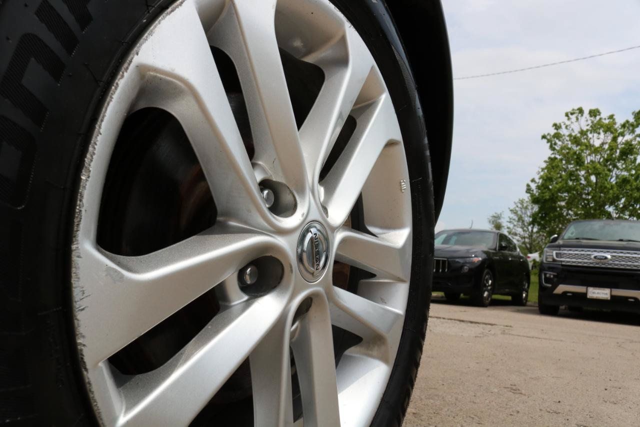 Used 2015 Nissan Juke S AWD/4WD image 8