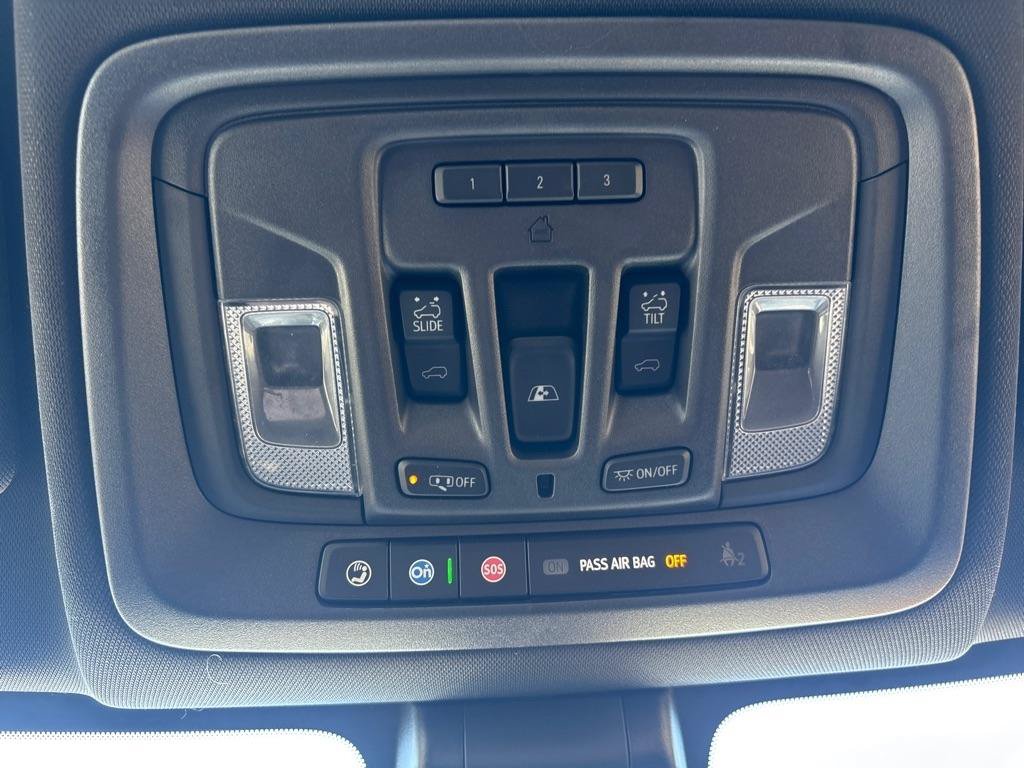 Used 2022 Chevrolet Silverado 3500 High Country AWD/4WD image 38