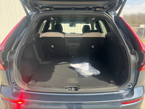 New 2026 Volvo XC60 B5 Core w/ Climate Package image 15