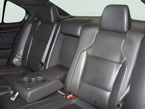 Used 2019 Ford Taurus Limited image 12