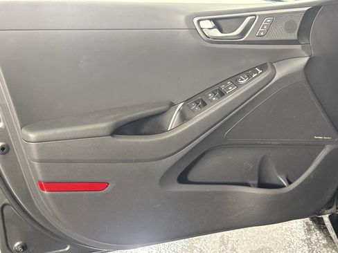 Used 2022 Hyundai Ioniq Limited image 33