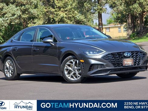 Used 2022 Hyundai Sonata SEL image 1