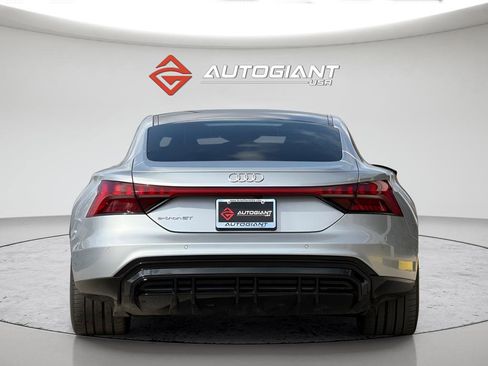 Used 2022 Audi e-tron GT Prestige image 10