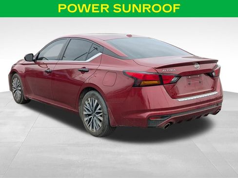 Used 2023 Nissan Altima 2.5 SV w/ SV Premium Package image 7