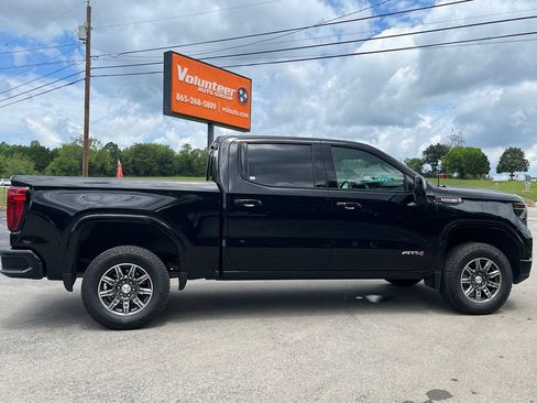 Used 2024 GMC Sierra 1500 AT4 w/ Technology Package AWD/4WD image 10