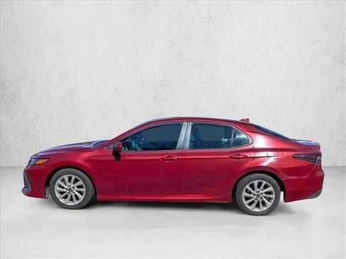 Used 2022 Toyota Camry LE image 8