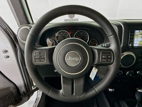 Used 2017 Jeep Wrangler Unlimited Sahara w/ Max Tow Package image 9