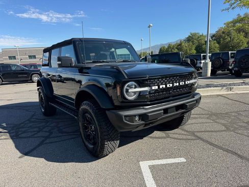 Used 2022 Ford Bronco Wildtrak image 11