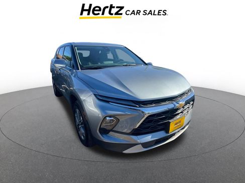 Used 2025 Chevrolet Blazer LT image 1