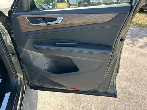 New 2026 Volkswagen Atlas SE image 43